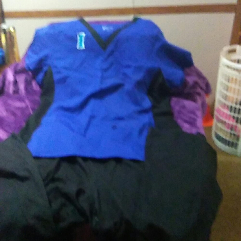 Scrubs top and pants
